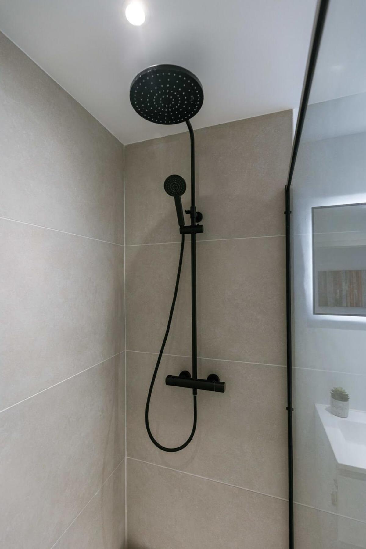 Appartement Stylish With Terrace And Balcony Antwerpen