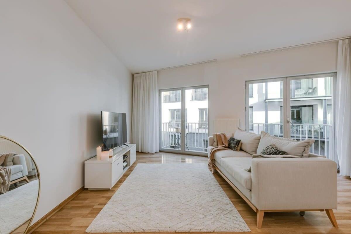 Stylish With Terrace And Balcony Appartement