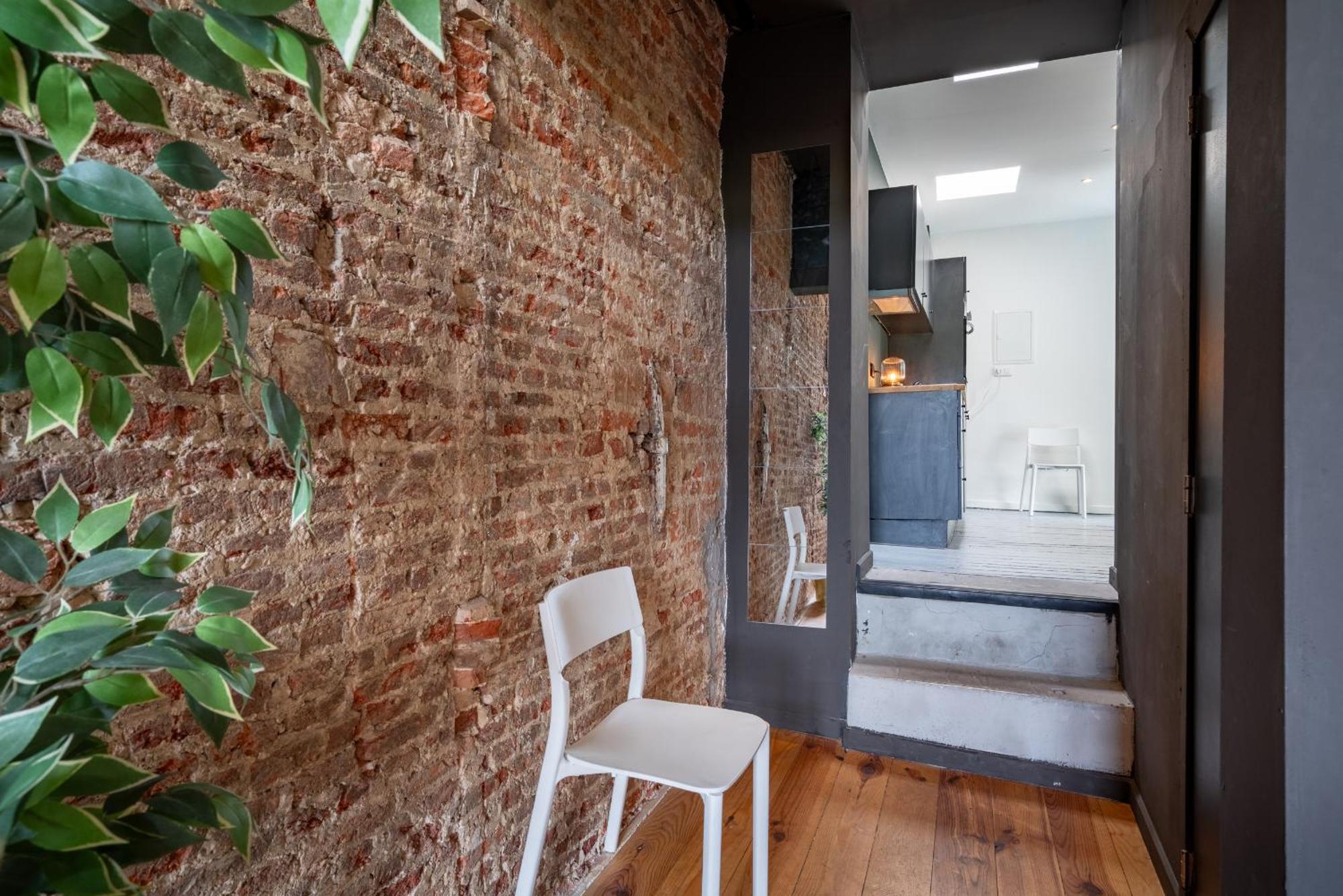 Apartment Two-bedroom River Side In The Heart Of *