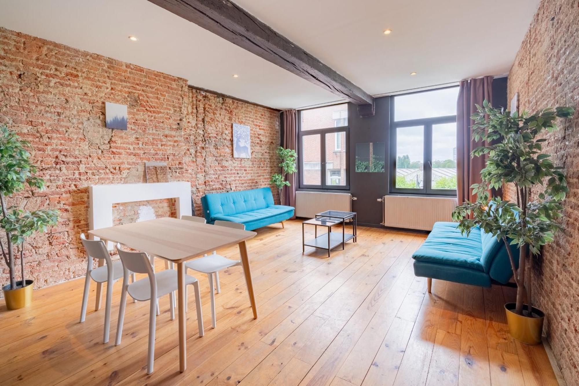 Apartment Charming Two-bedroom River Side *