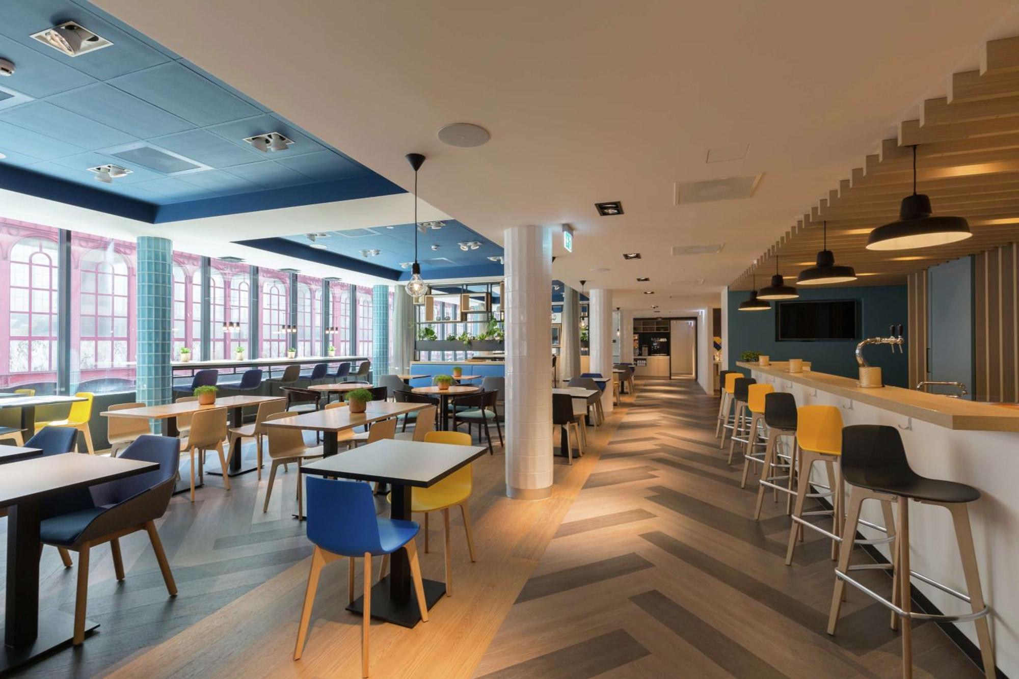 Hampton By Hilton Station 3*