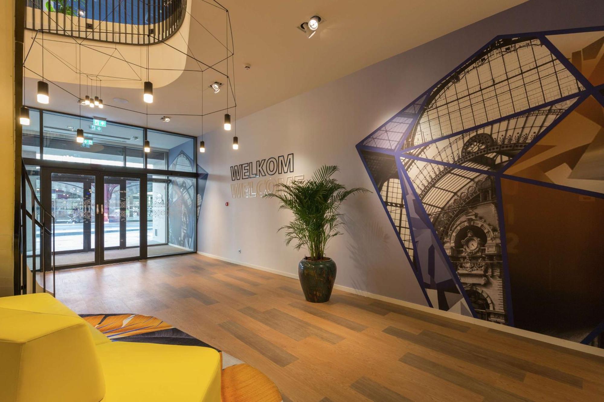 Hotel Hampton By Hilton Station 3*