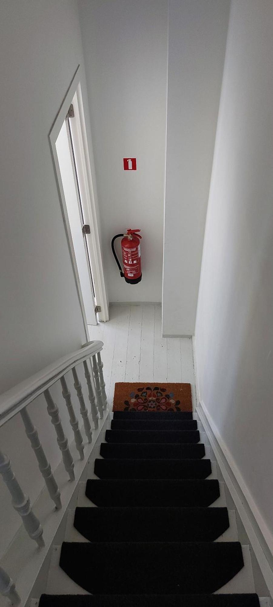 Hot Spot In Trendy Area - 2p Duplex Apartment *