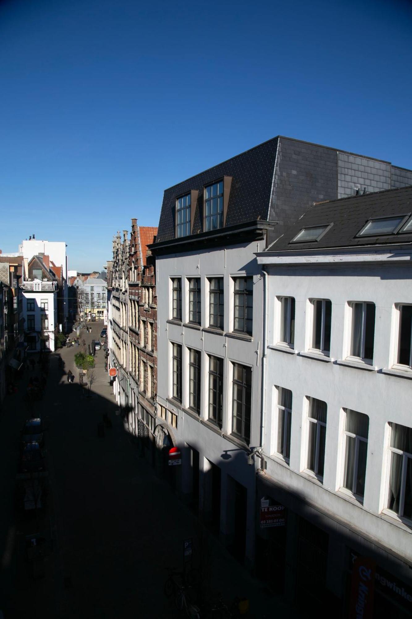 Galalith Apartment
