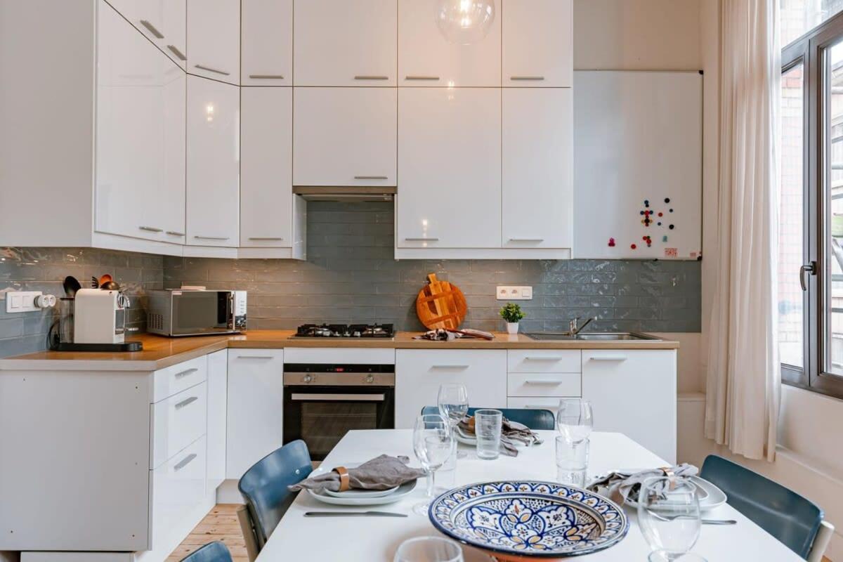 Huswell - Charming Mansion In Vibrant *
