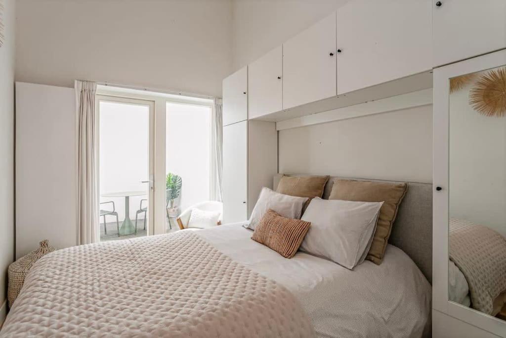 1-br Centre Haven With Patio Apartment *