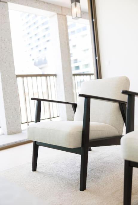 Designer Flat 2br - Central Appartement Antwerpen