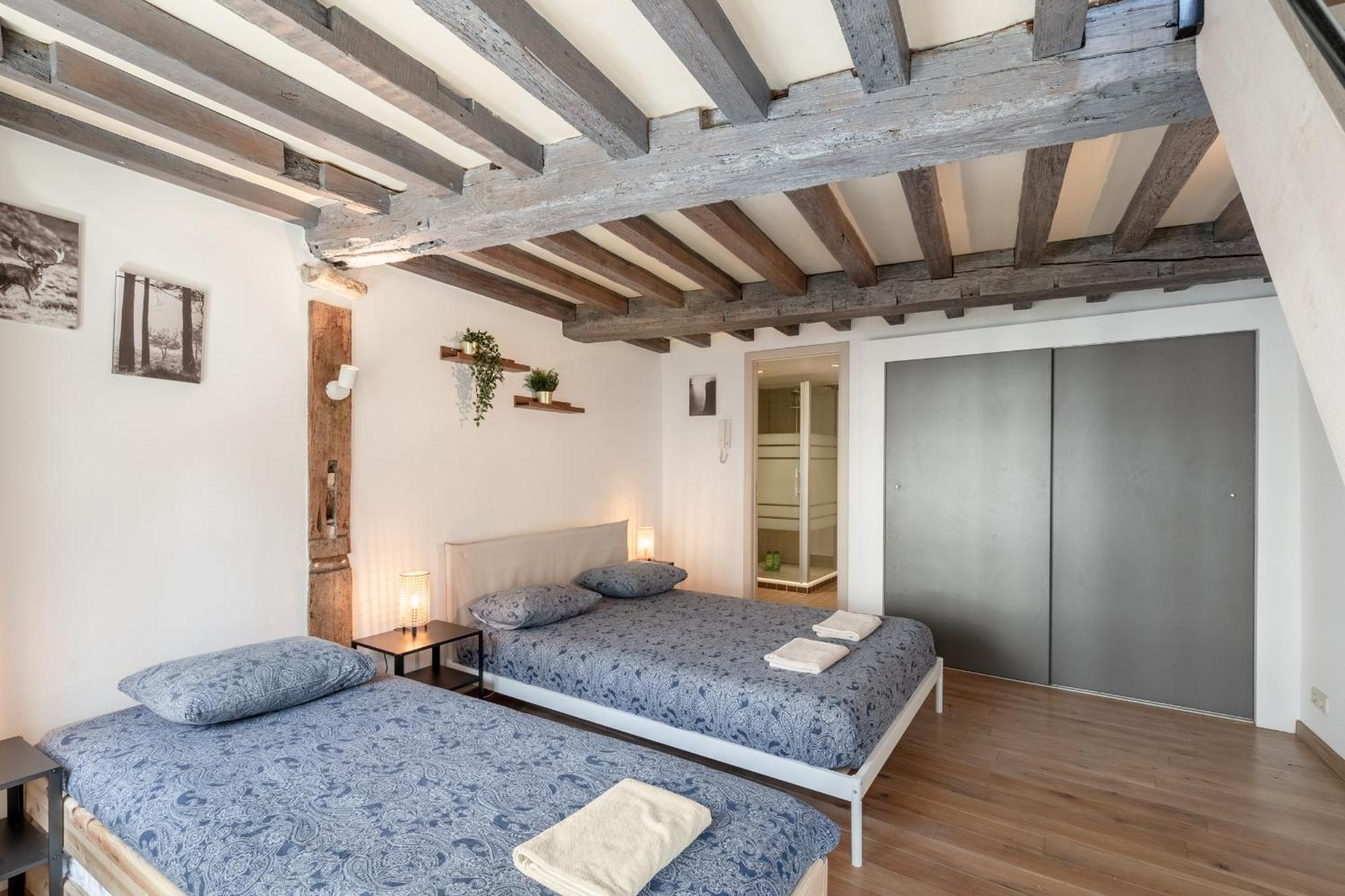 Tempel Triplex & Duplex At Historic Heart Of Apartment *