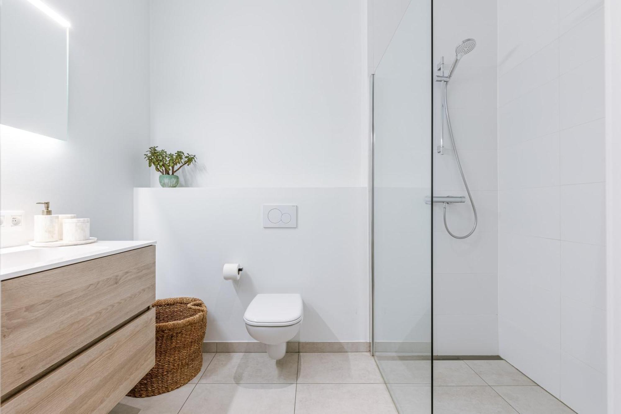 Huswell - Charming With Terrace In Apartment *