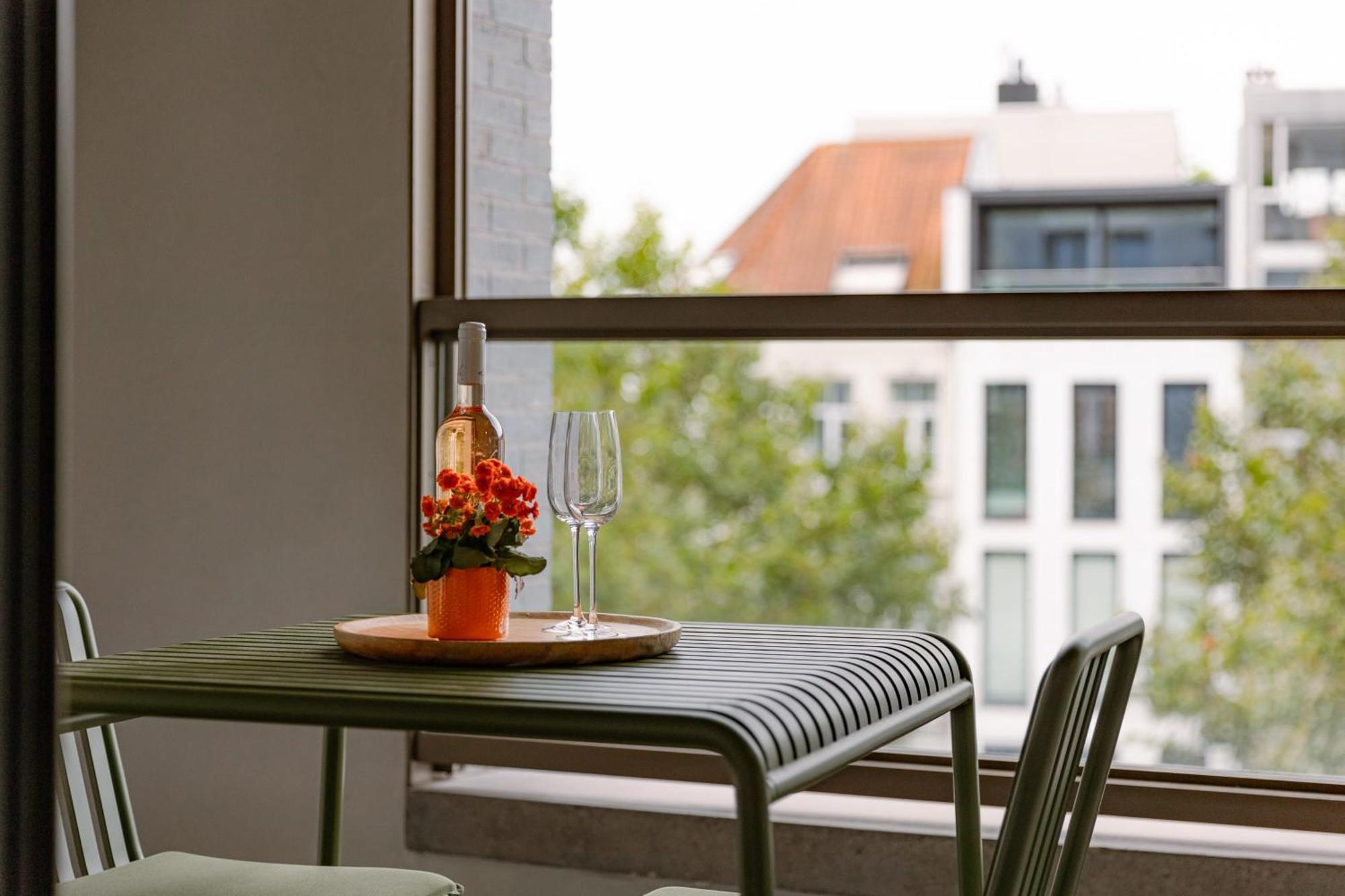 Huswell - Charming With Terrace In Apartment Antwerp