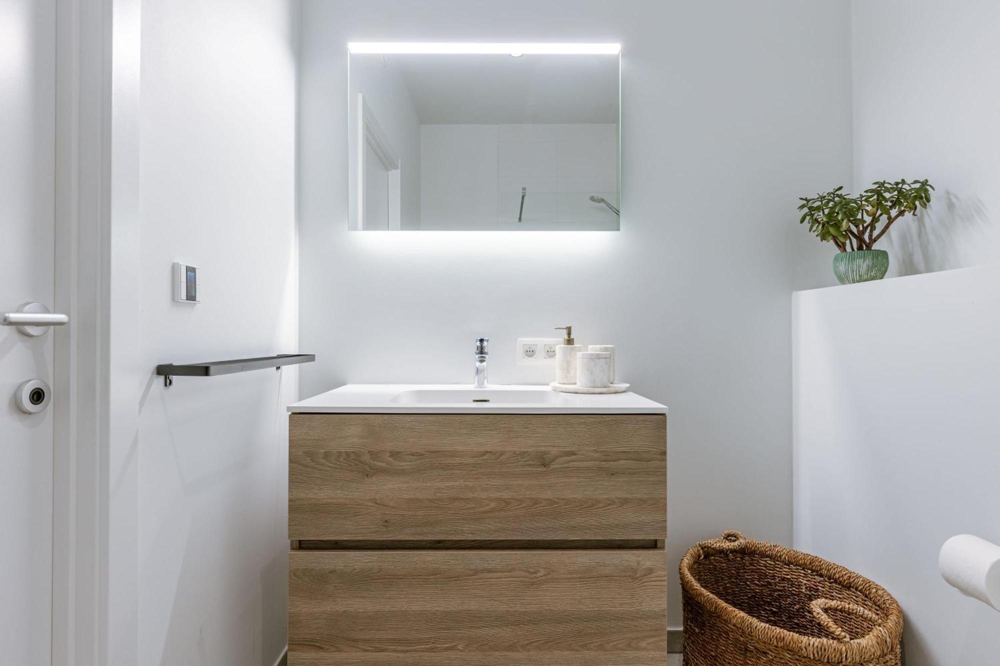 Apartment Huswell - Charming With Terrace In