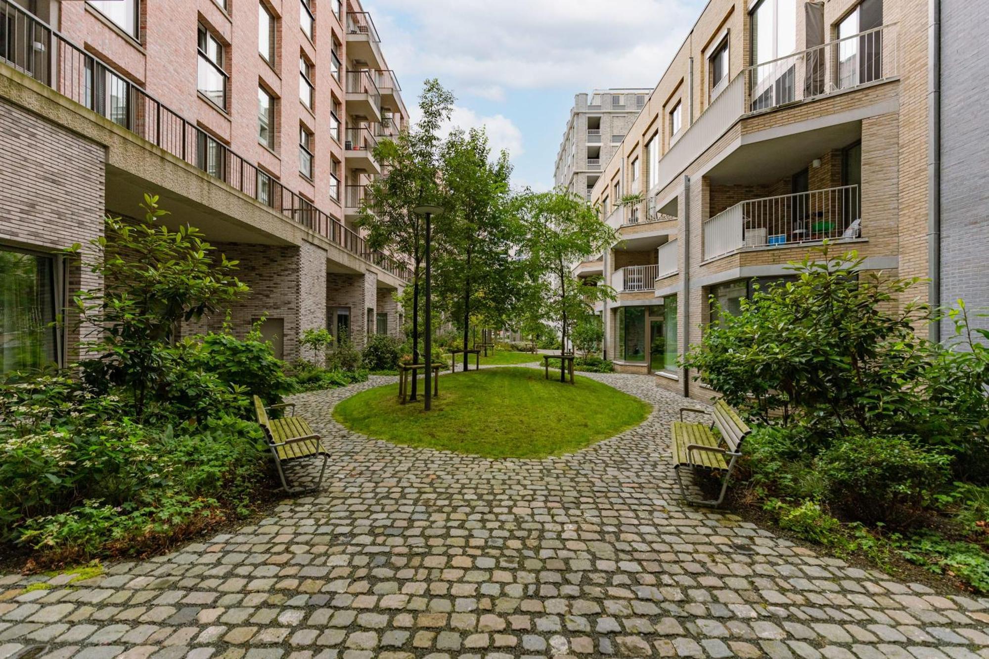 Huswell - Charming With Terrace In *