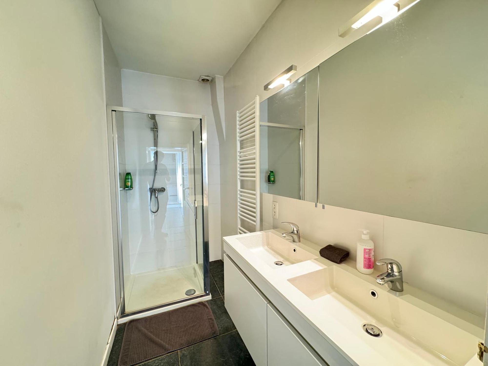 Old Town Apartment *