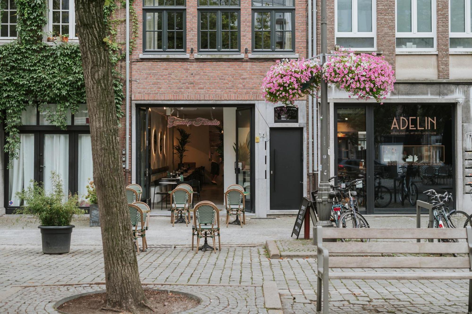 Shway - The Book Binder Antwerp