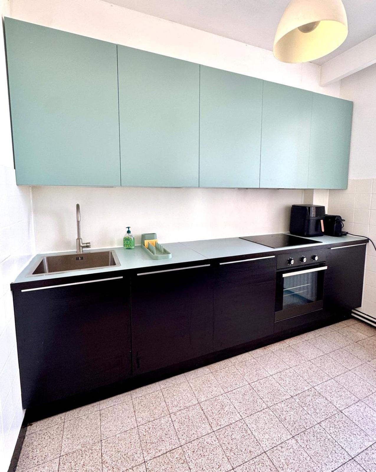 Charming Light-filled Near Station Apartment *