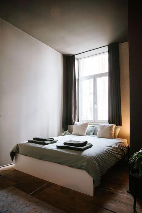 Boutique App In Centre * Antwerp