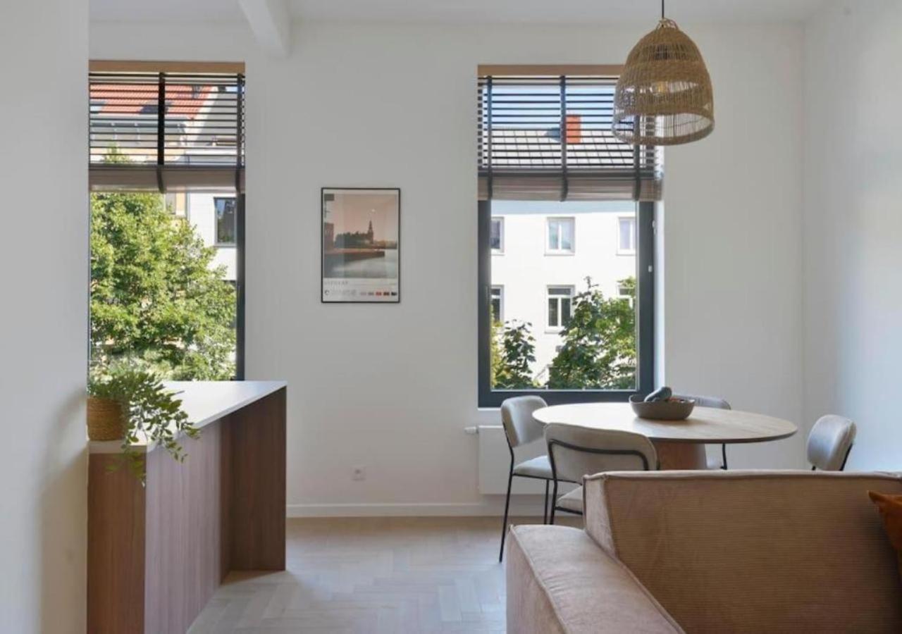 Elegant Escape In Hartje Zuid Antwerp