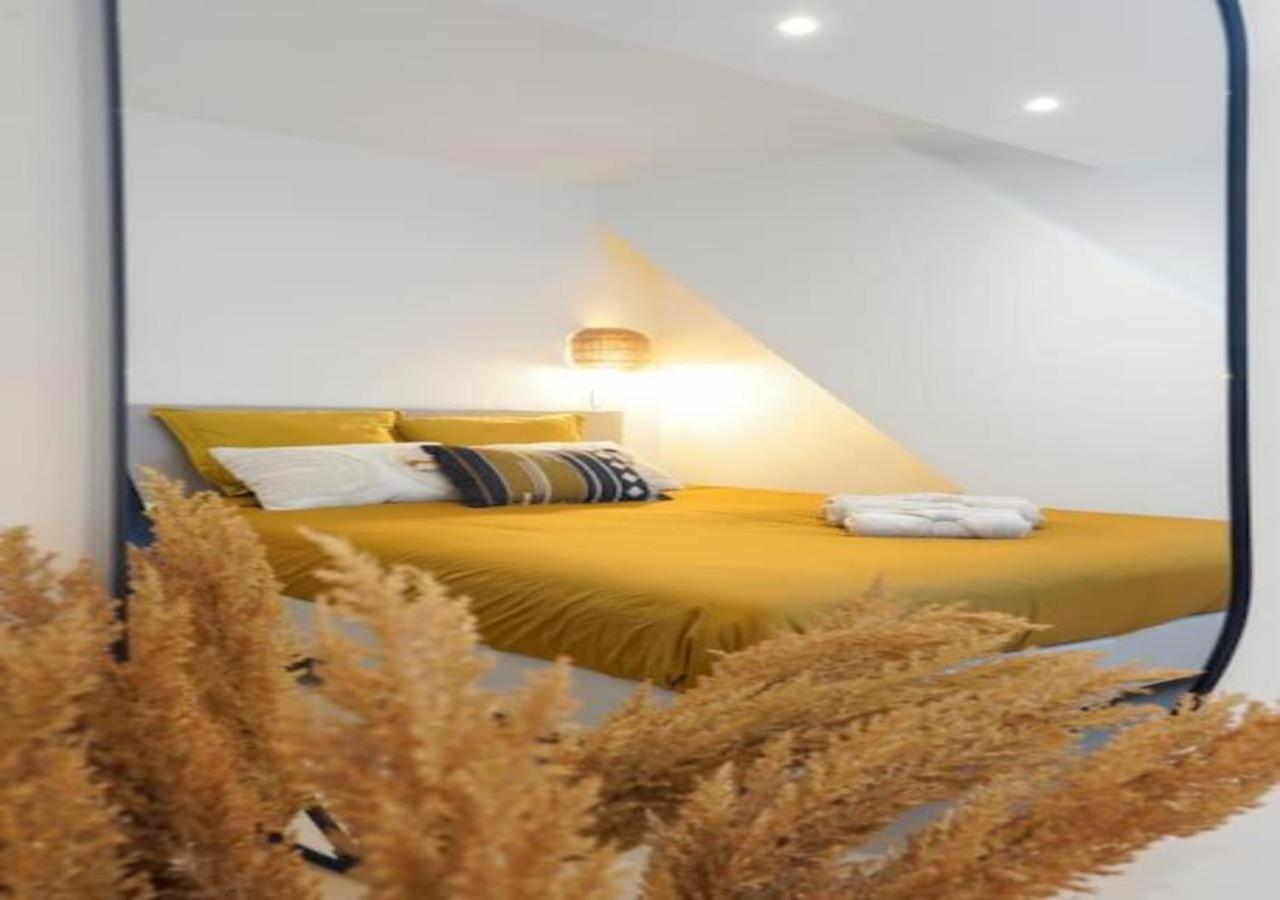 Elegant Escape In Hartje Zuid Apartment