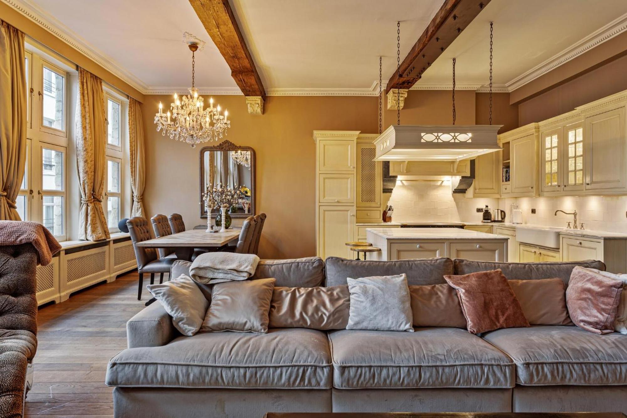 Spacious Near Grote Markt Apartment *