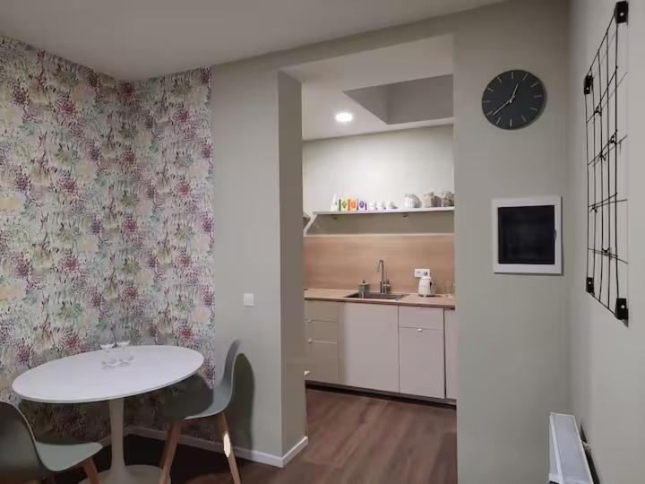 Center Location 1br Near Station! * Antwerp