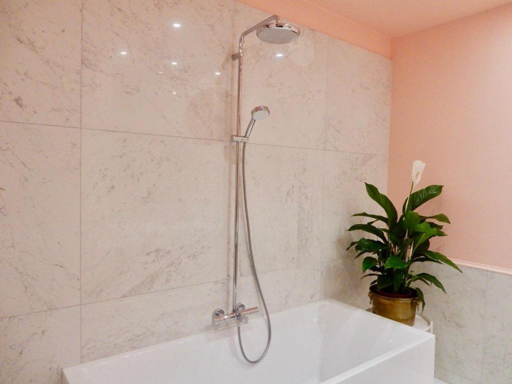 Boutique Baron Osy Suite