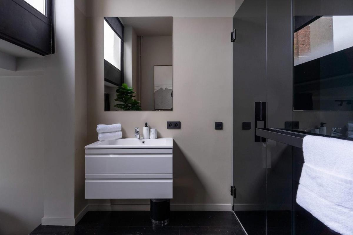 Stylish With Private Patio, Perfect For 4 Appartement