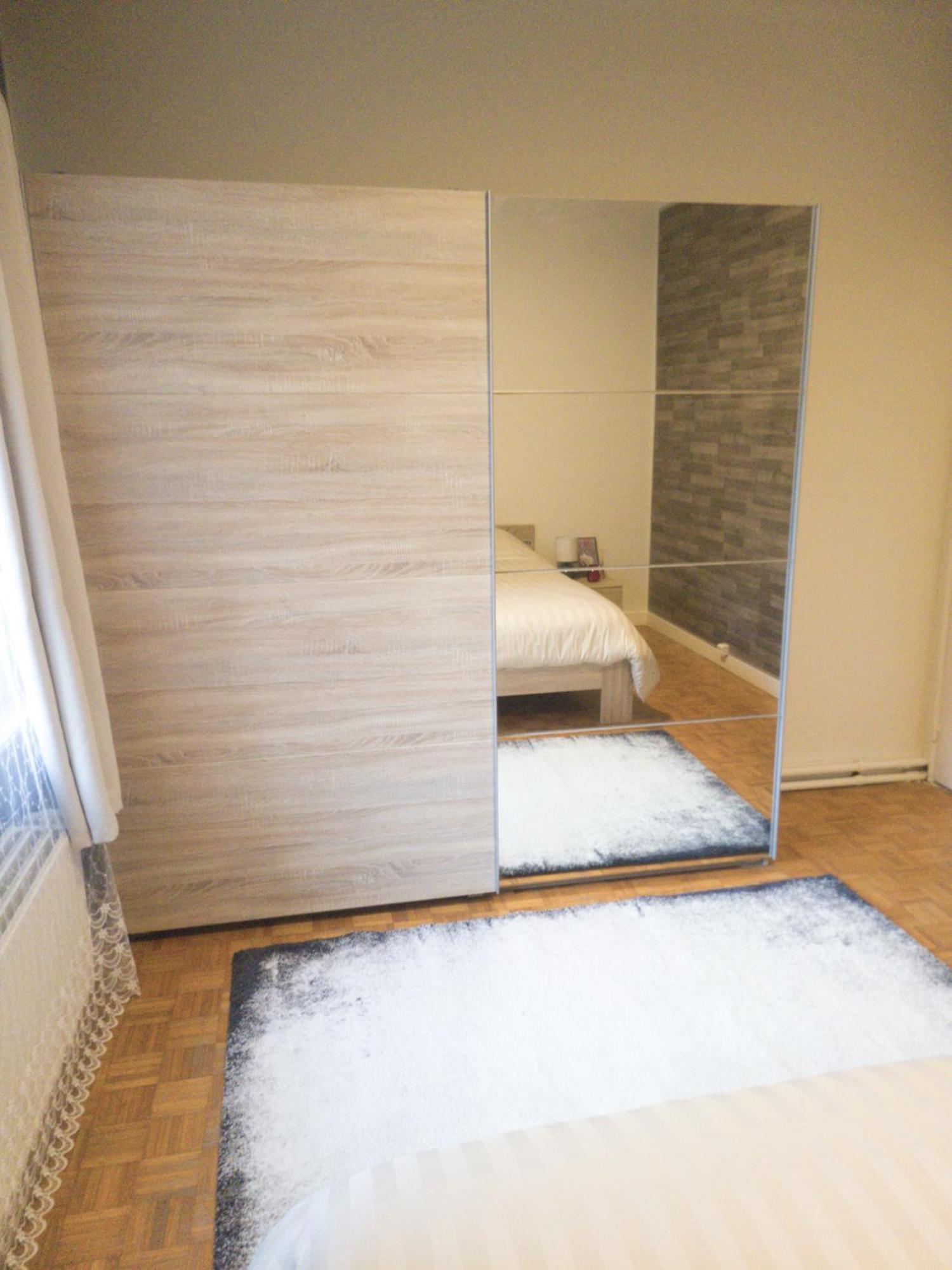 Apartment Te Huur In *