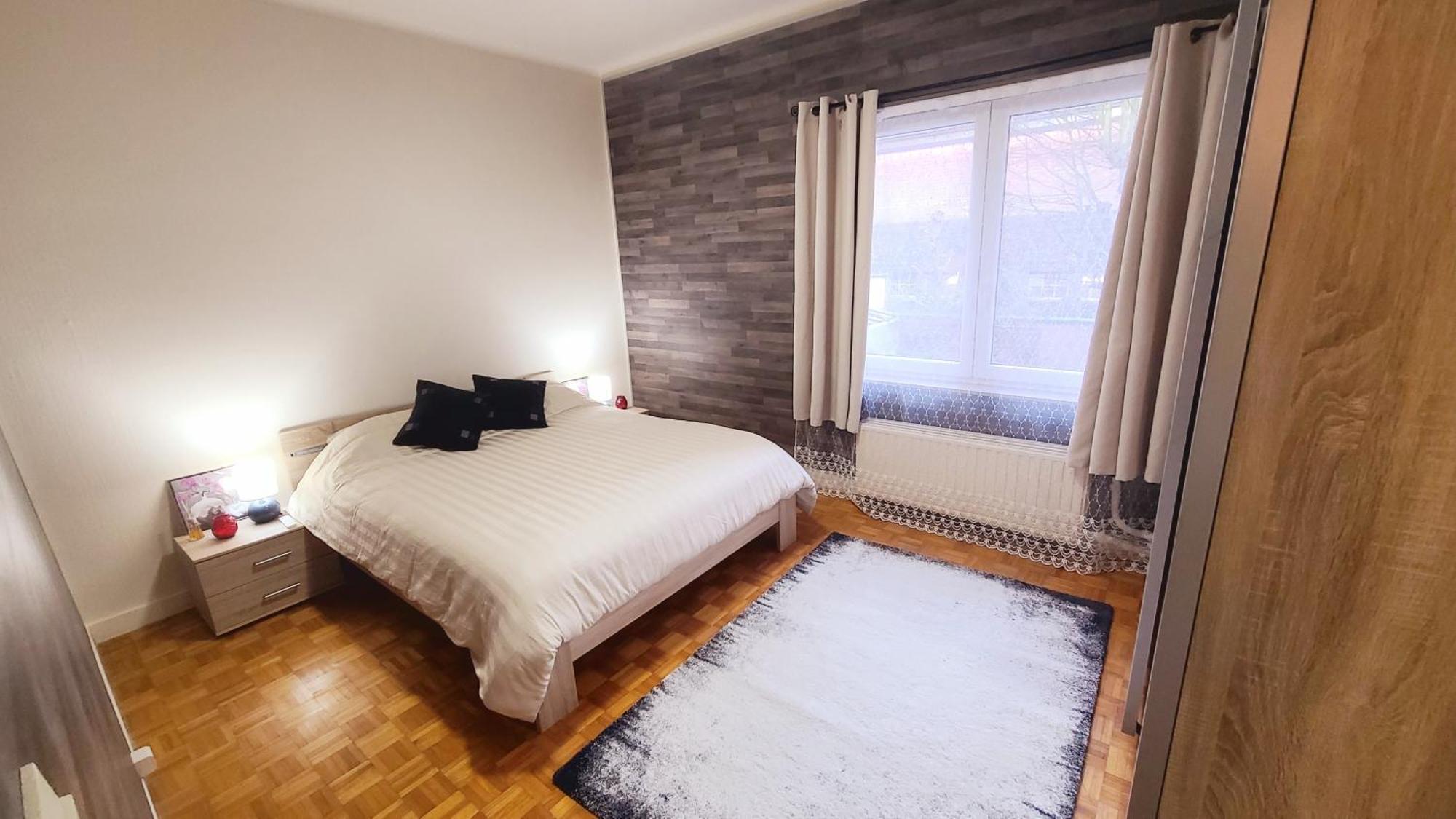 Apartment Te Huur In *
