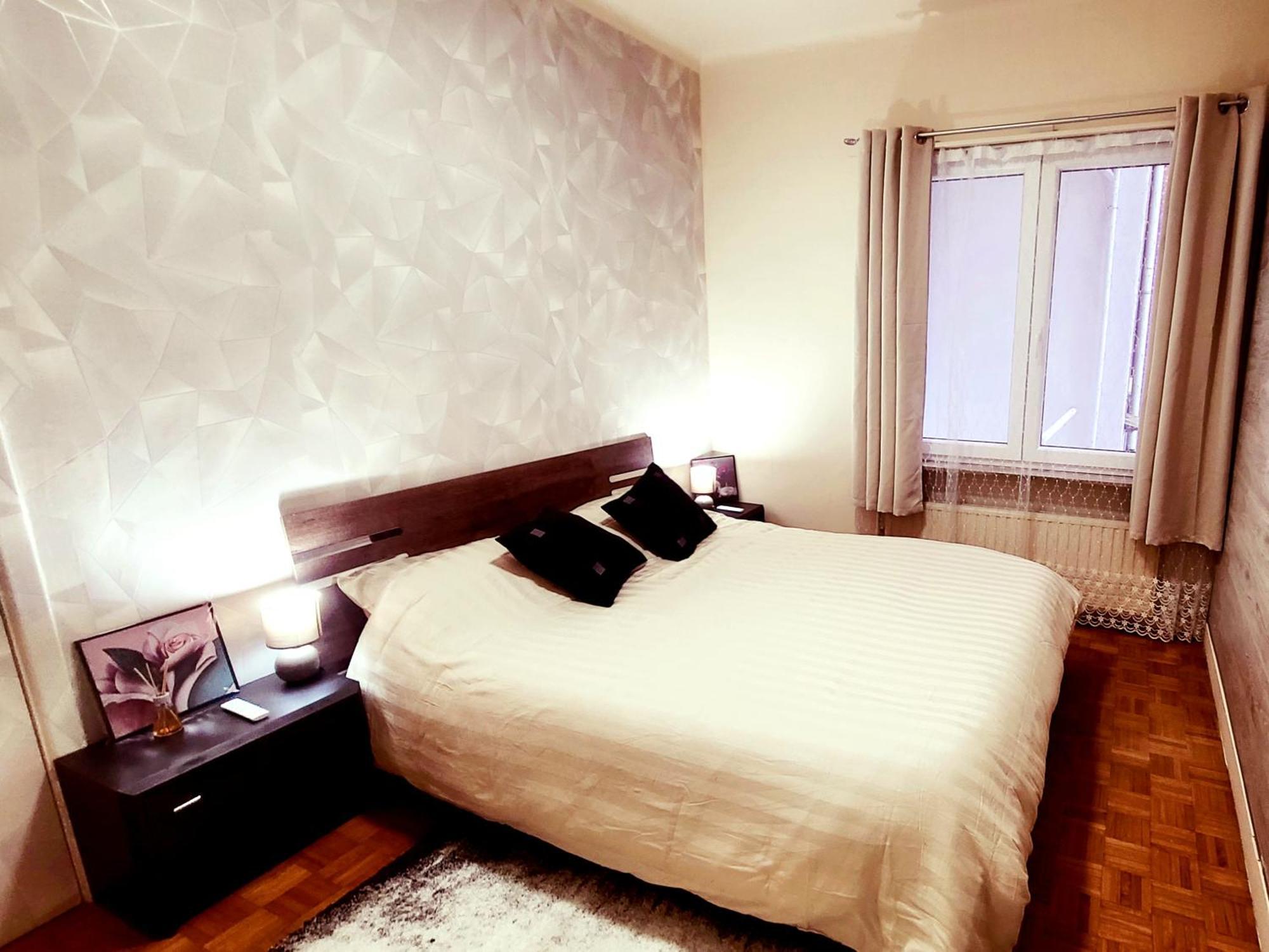 Te Huur In Apartment *