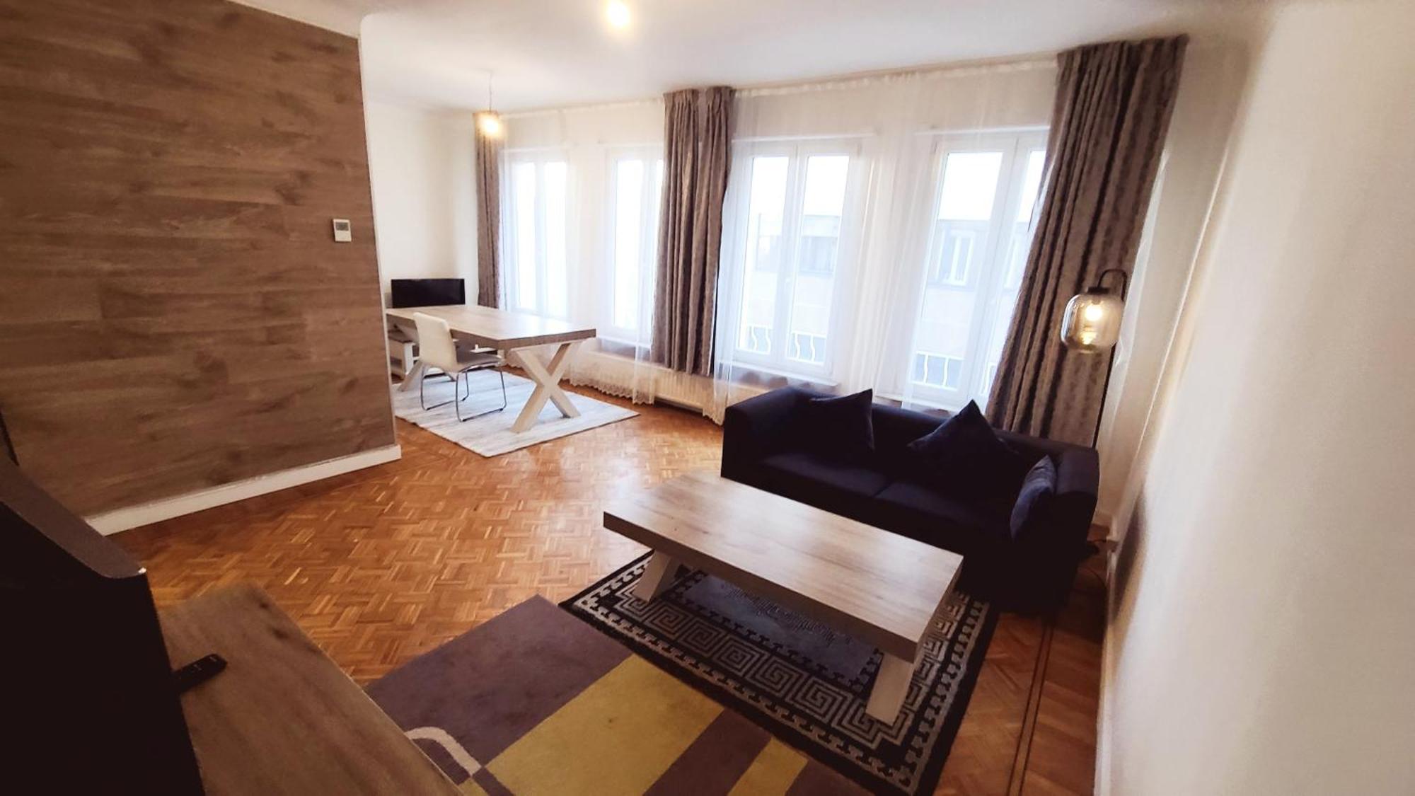 Te Huur In * Antwerpen