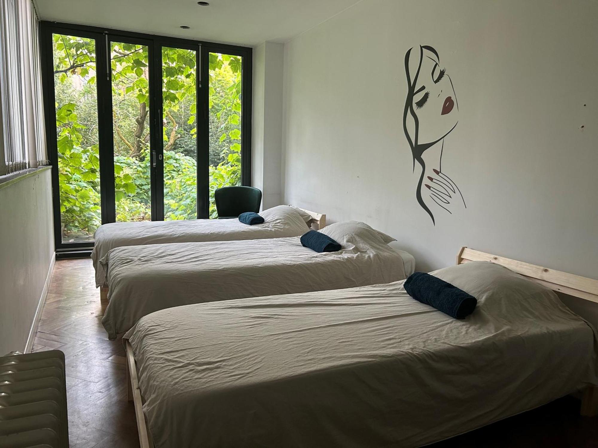 House Of Antwerp- 4bdr W Private Garden Holiday home *