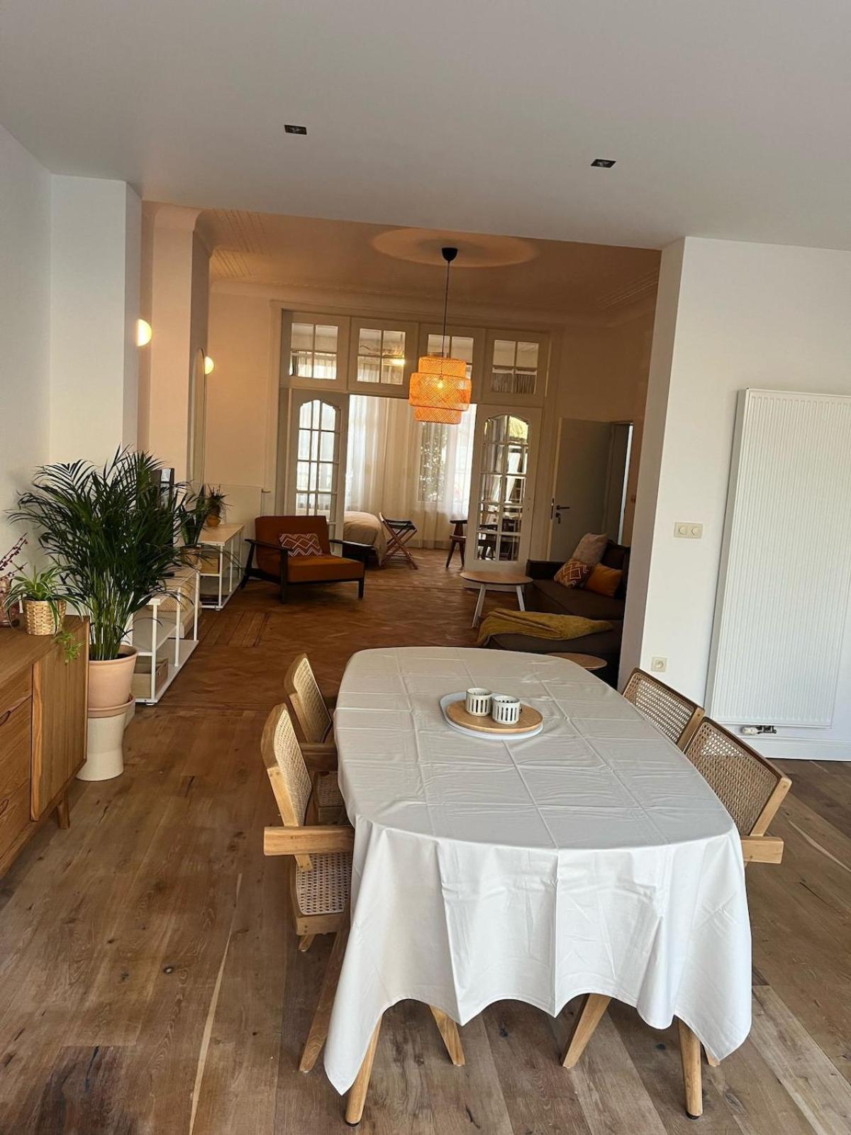 Completely Renovated Apartment *