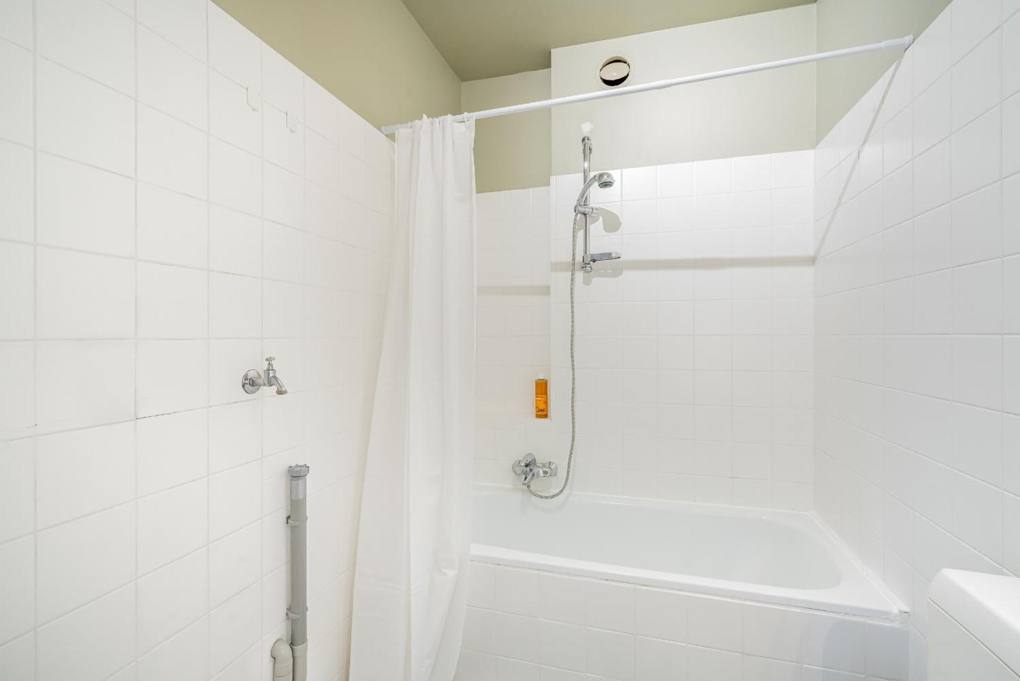 Apartment Bright And