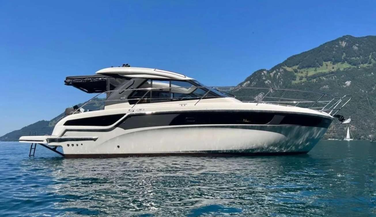 Huswell - Bateau Coco Luxury Yacht In Botel Antwerp
