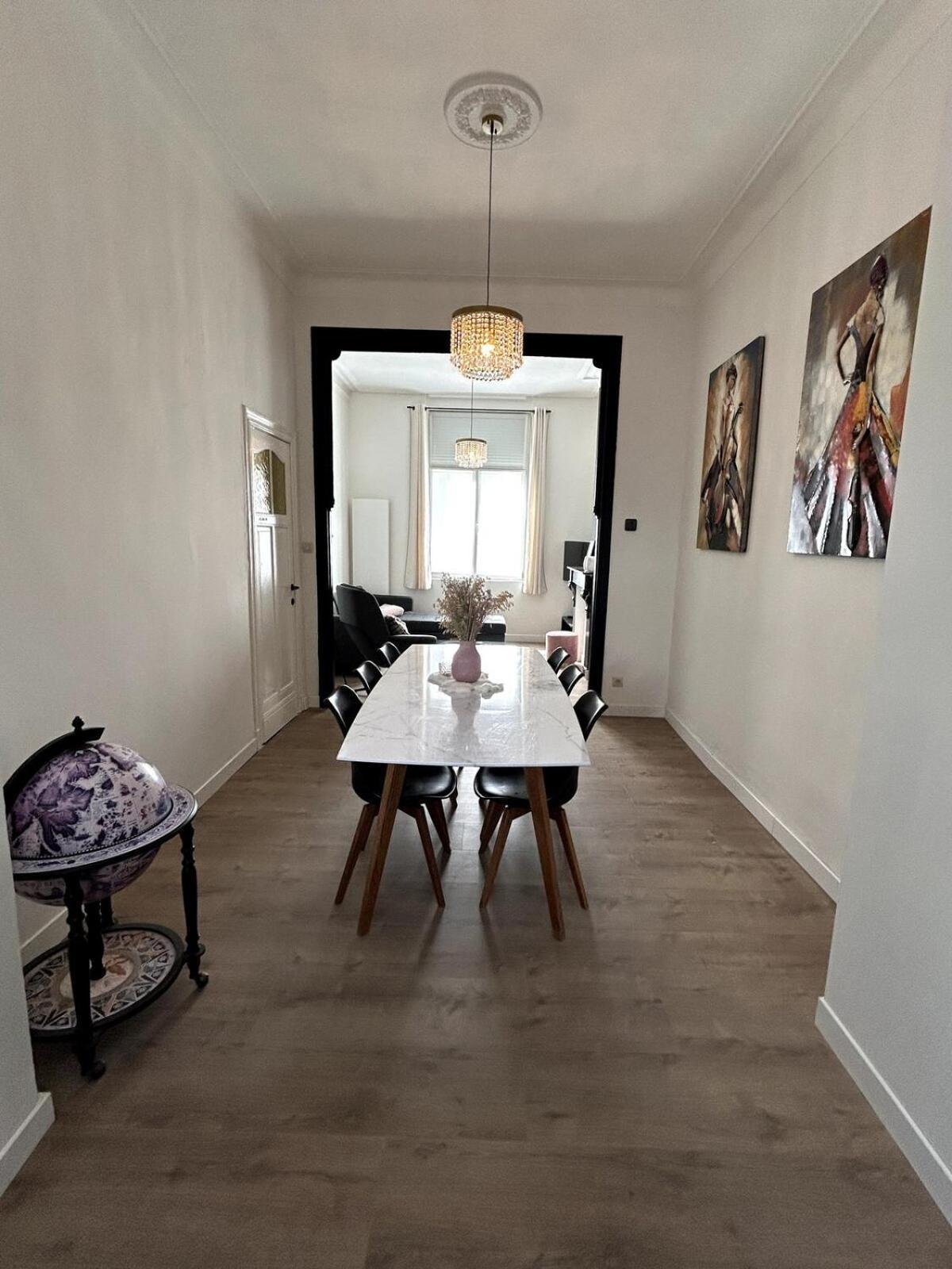 Spacious Townhouse In Antwerp