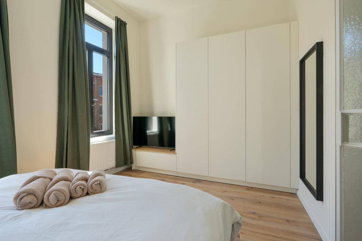 2 Bedroom 2 Min From Kmska Appartement