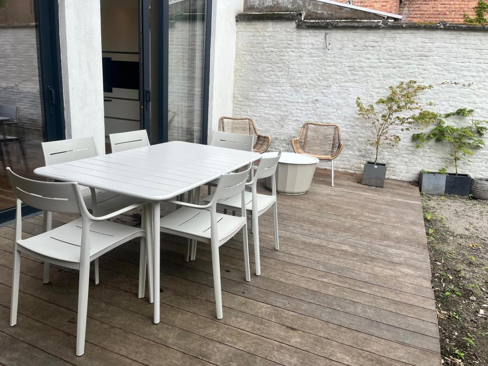Completely Renovated Apartment