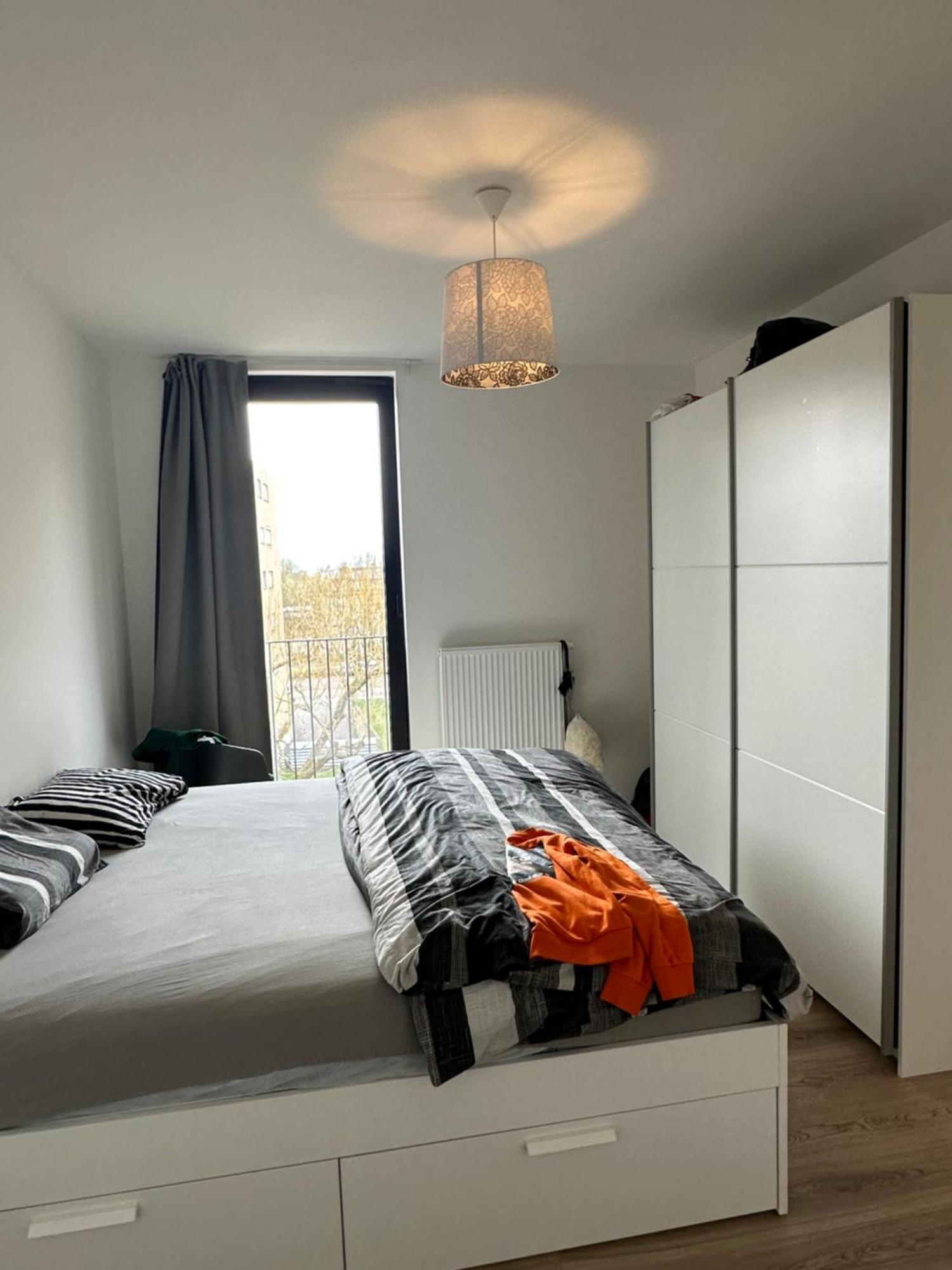 Stylish & Spacious In Apartment