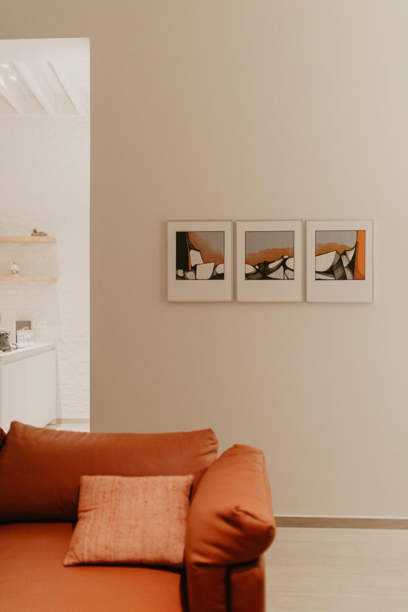 Blue Bird Apartment *