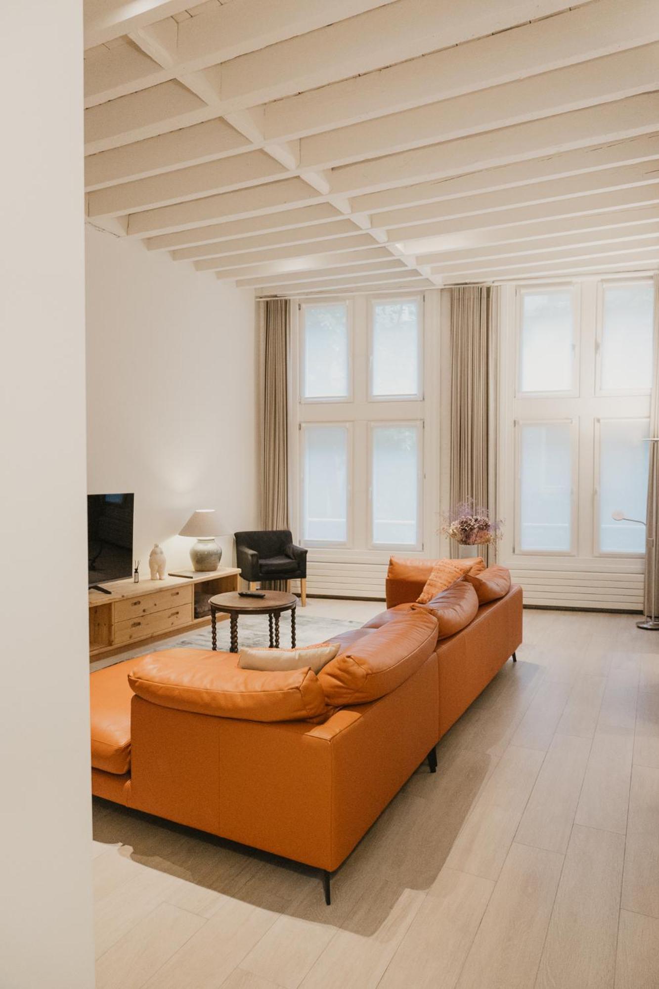 Blue Bird Apartment