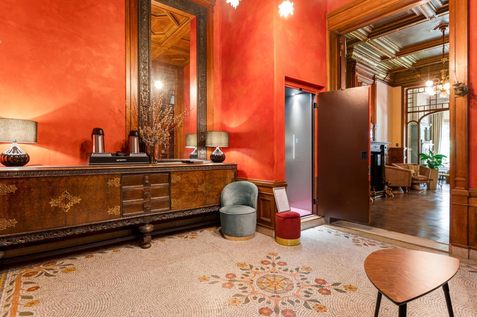 Baron Osy Four Garden Apartment Antwerp