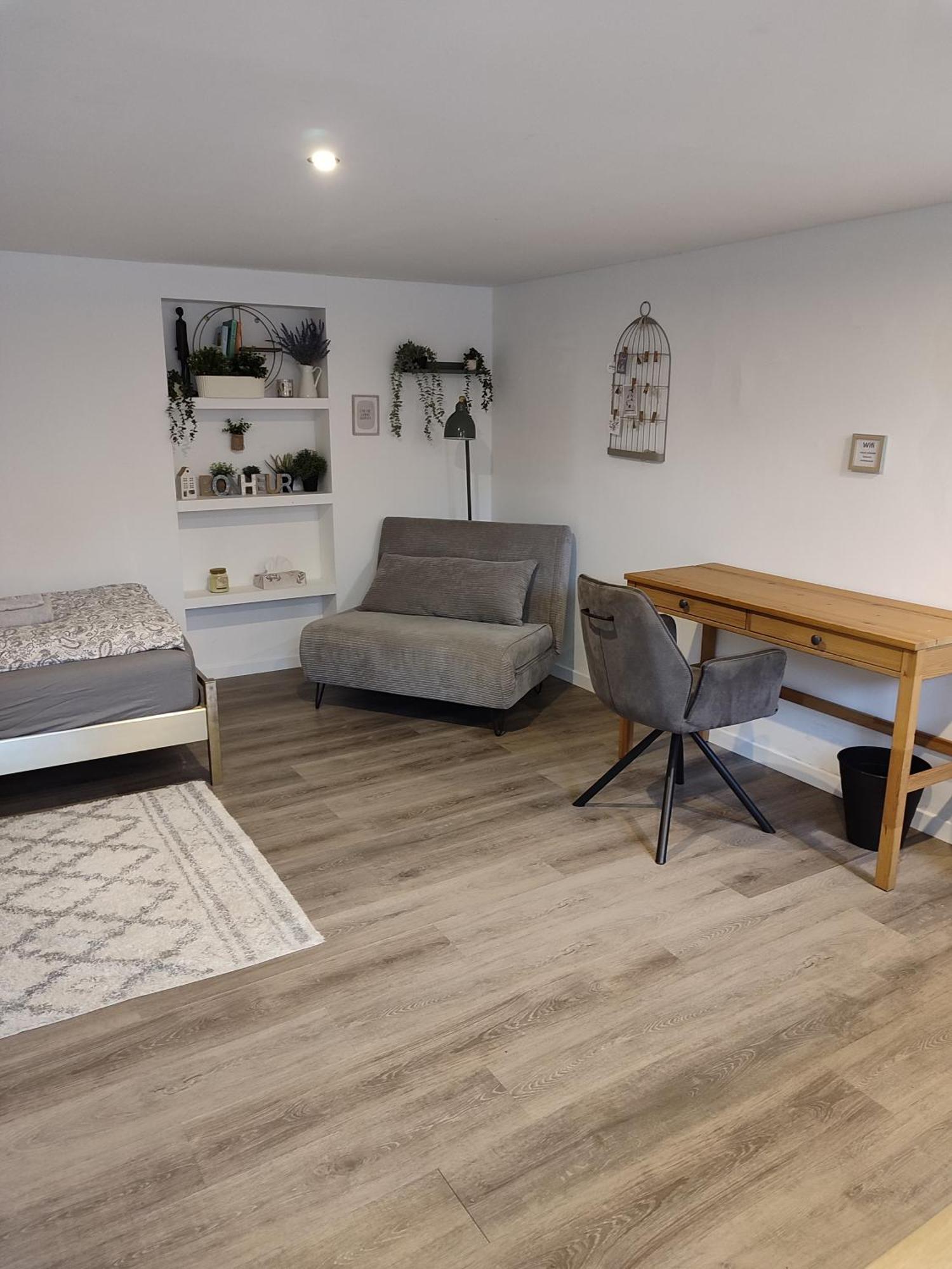 Apartment Sweet Cozy