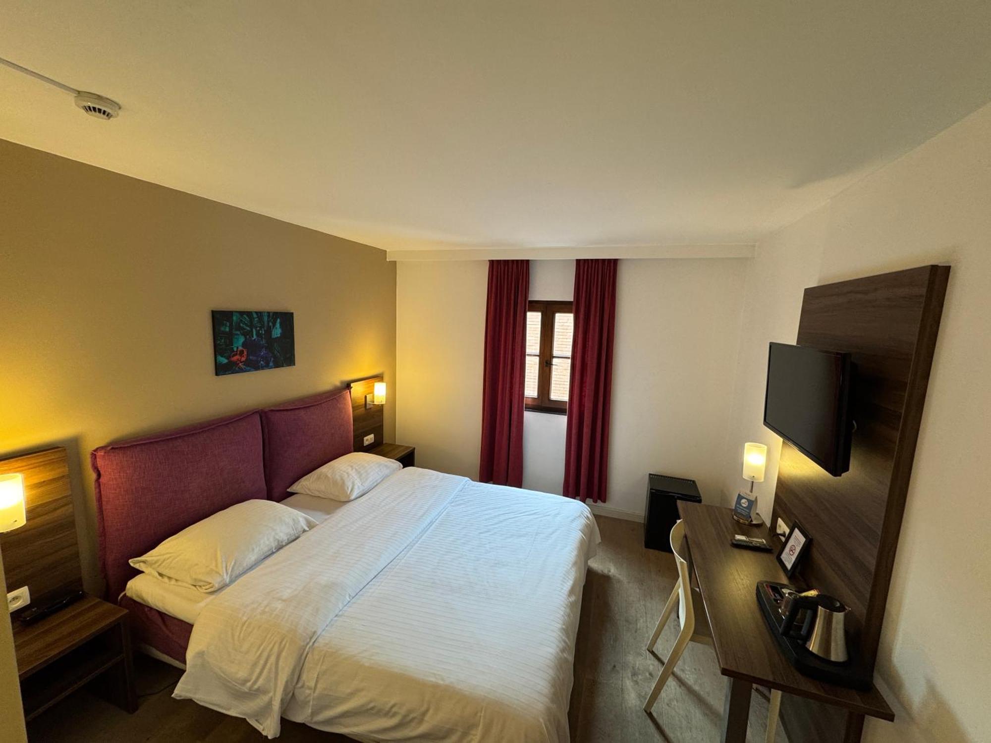 Trip Eden Hotel 3*