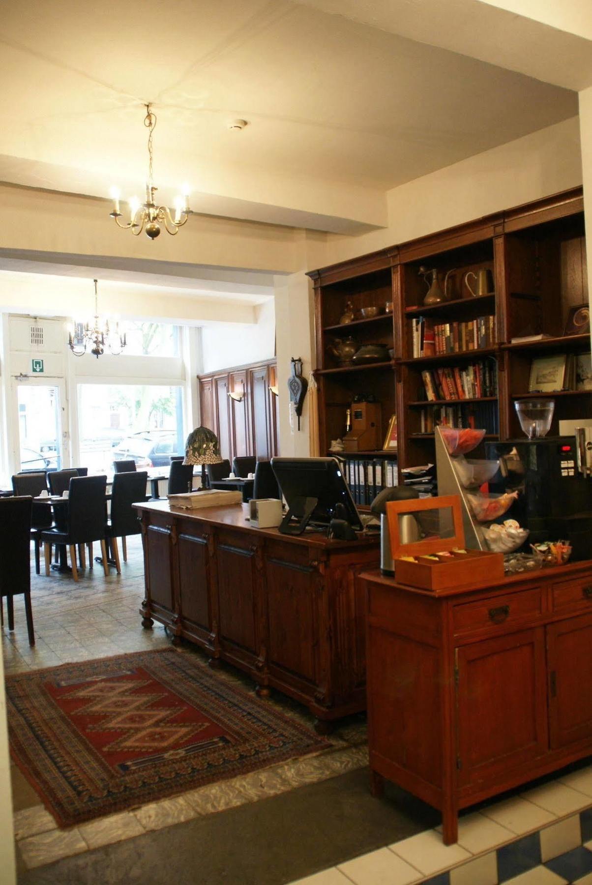 Hotel 1875 2*