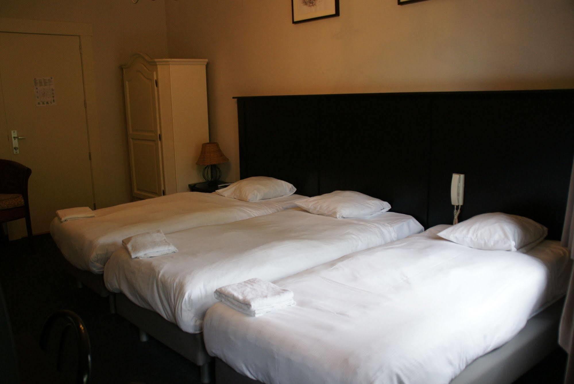 Hotel 1875 2*