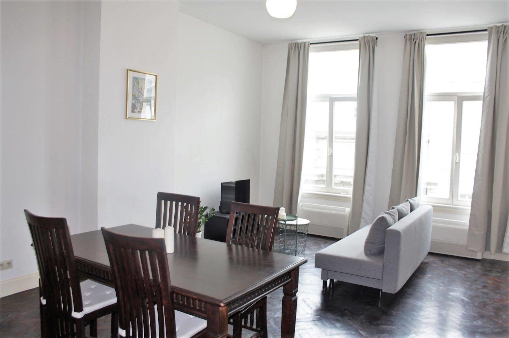 Traditional Modern Centre Appartement