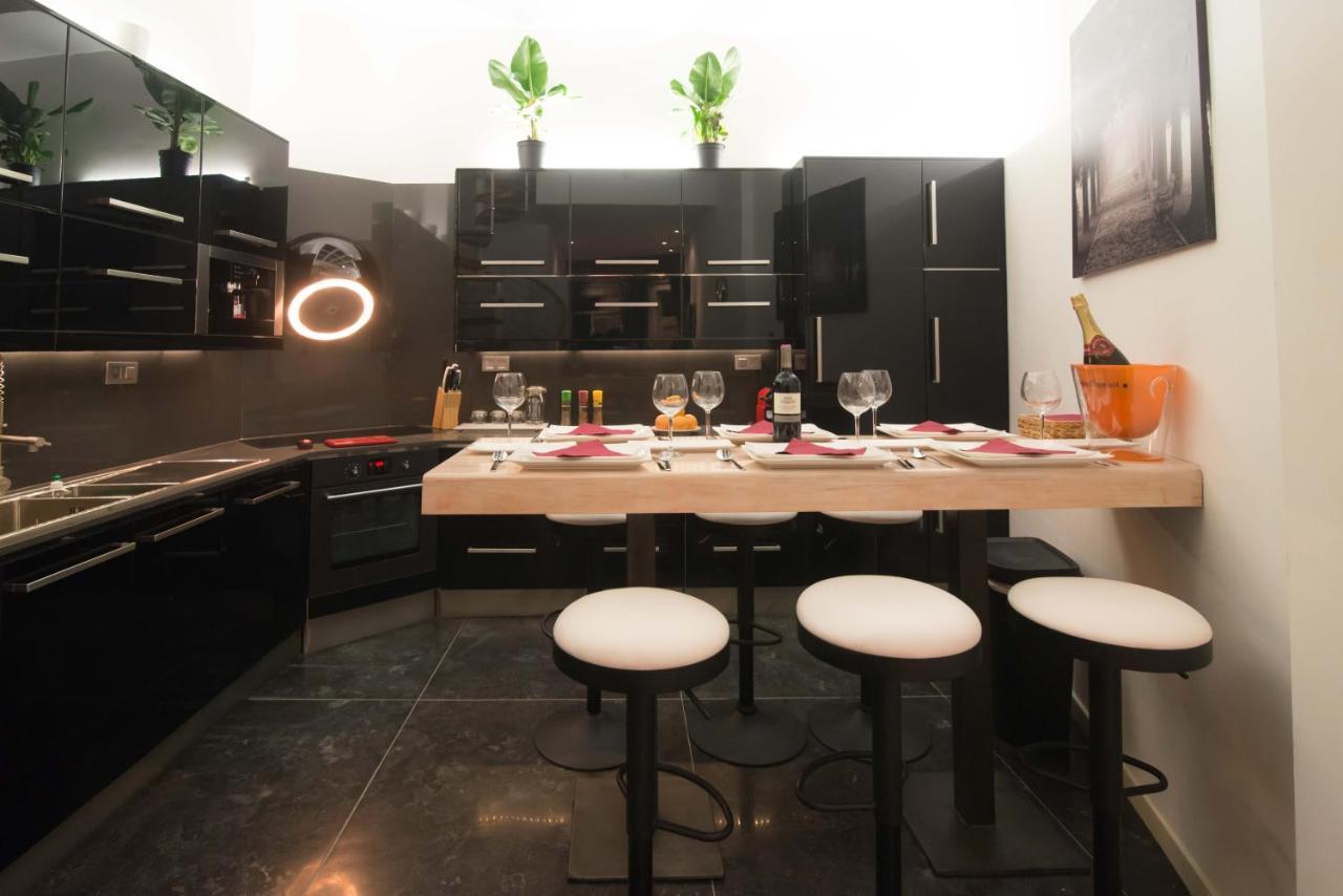 Full 4 Floors House At The Center Antwerpen