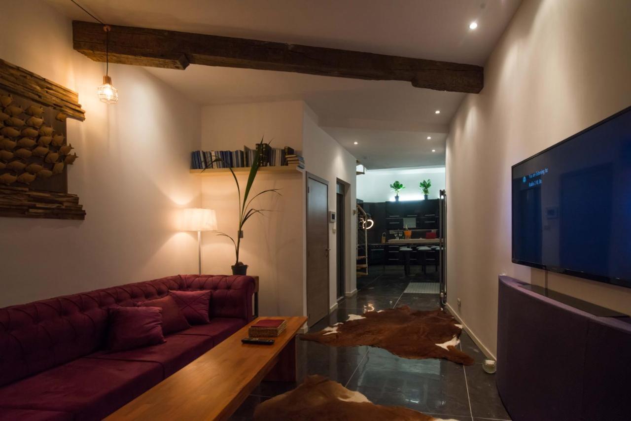Full 4 Floors House At The Center Vakantiehuis
