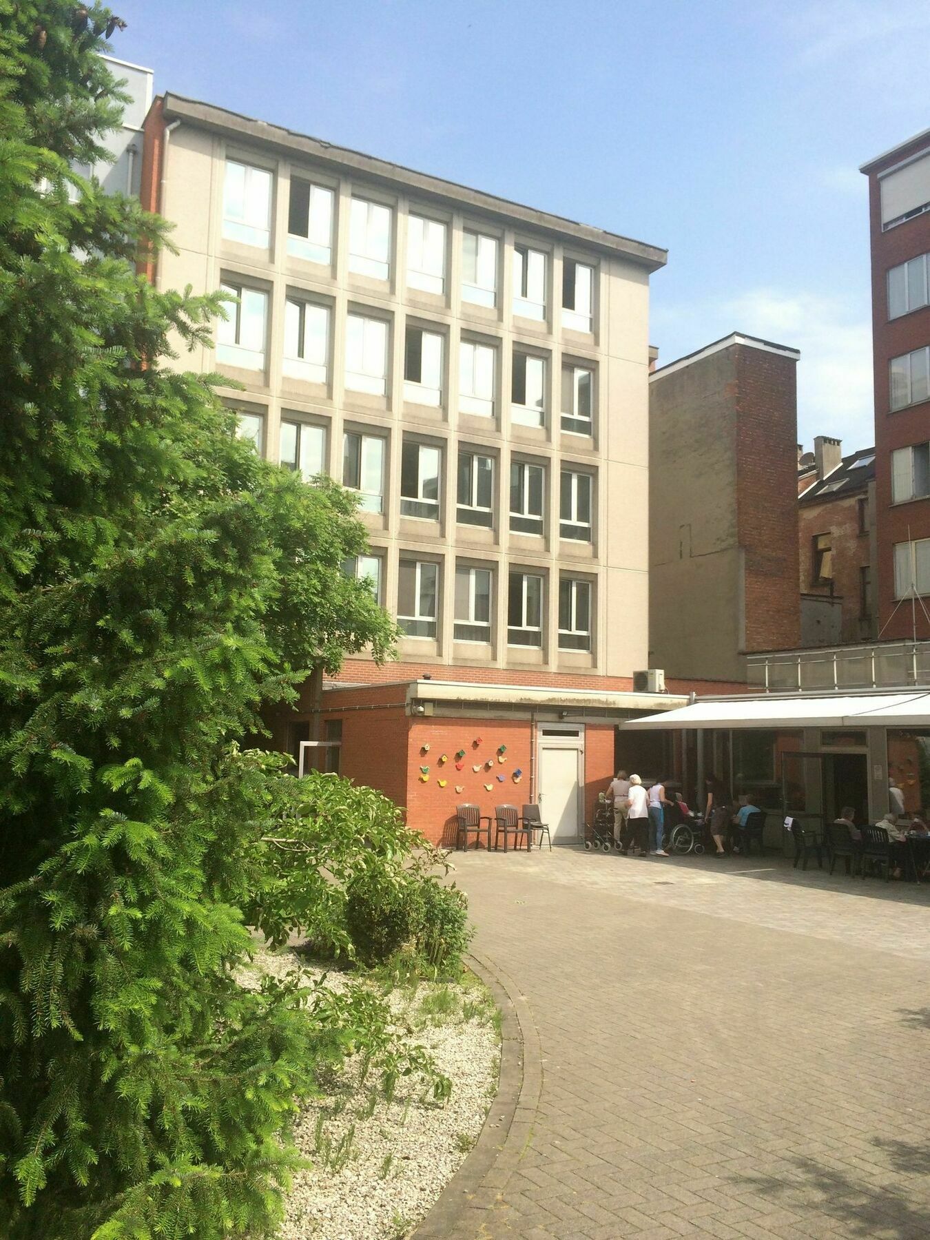 Privilege Hotel 2*