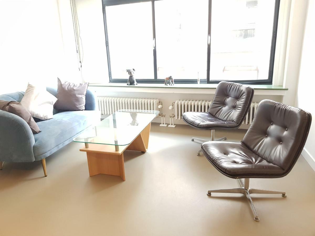 The Meir Lodge. In Heart Of Antwerp